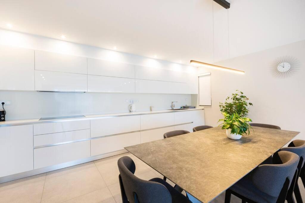 Ngh12 - Lovely And Spacious 2 Bedroom Apartment Naxxar Εξωτερικό φωτογραφία